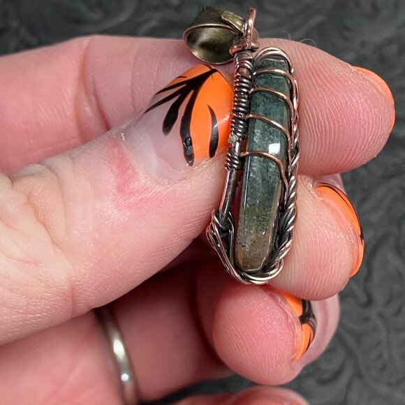 Moss Agate Copper Wire Wrapped Tree of Life Pendant Stone Crystal Jewelry - Picture 5 of 7